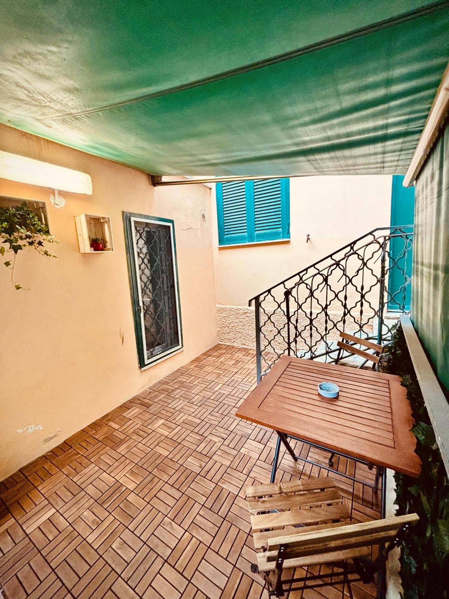 Garden Suite Civitavecchia Exterior foto